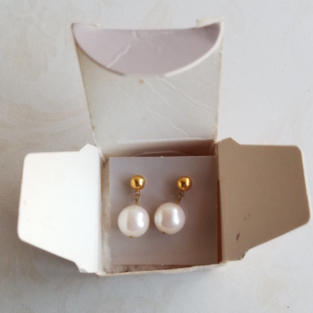 Avon Pearly Drop Pierced Earrings